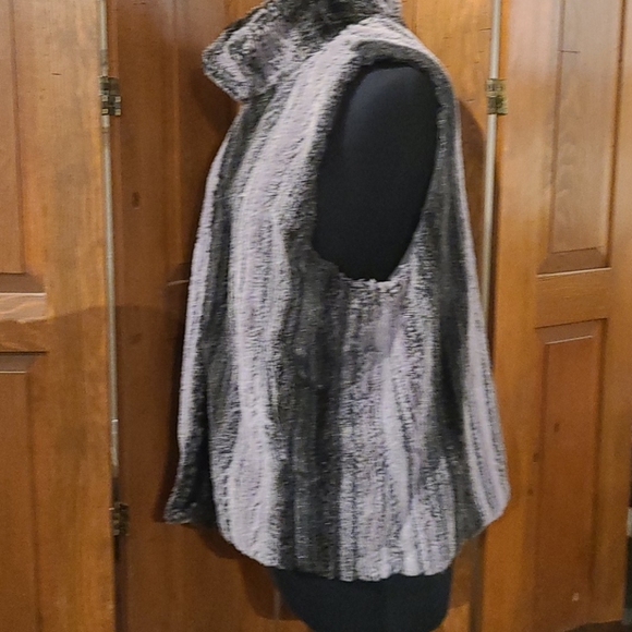 Apt.9 vest black & gray size large-Xlarge - Picture 3 of 8